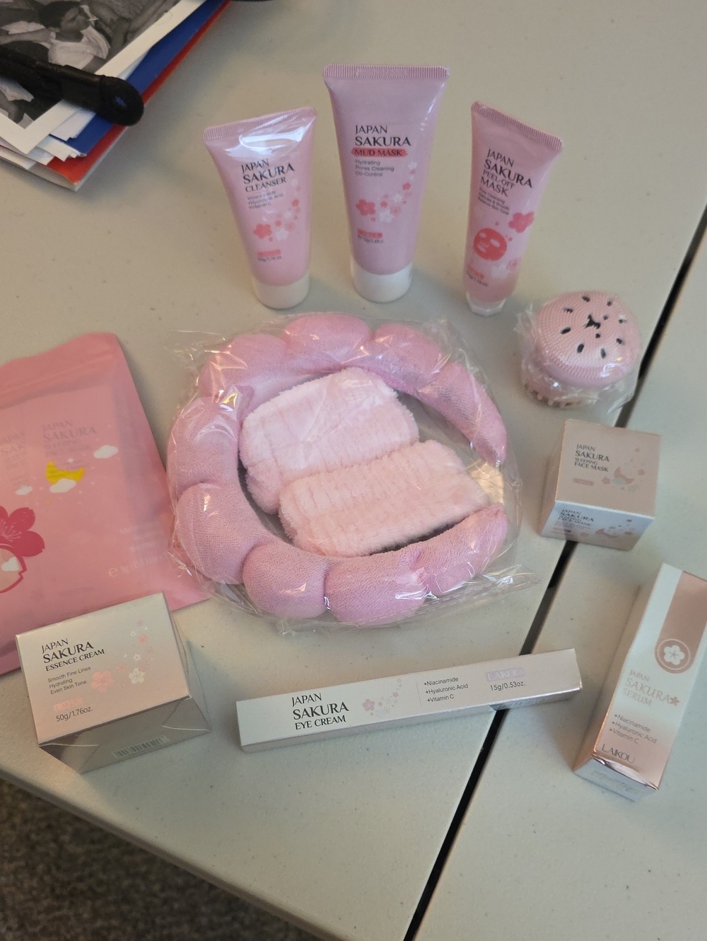 Sakura Women Skincare Set in Light Pink